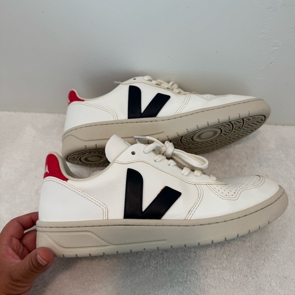 Veja V-Sneakers in Colorblock size 9